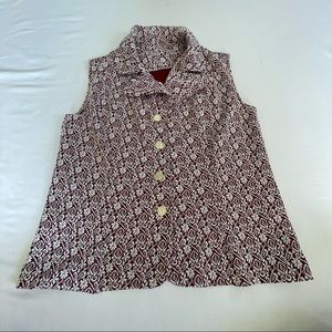 Vintage 1970s Sleeveless Burgundy and white floral shirt